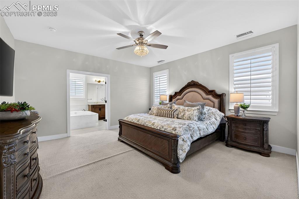 Image 20 of 50: Bedroom