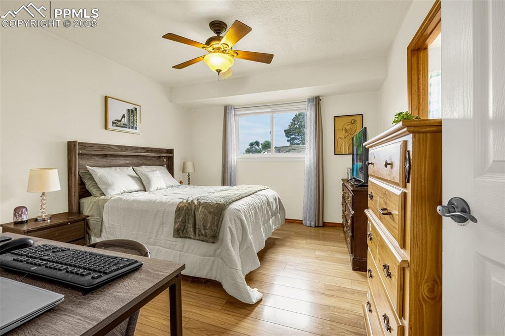 Image 9 of 23: Bedroom