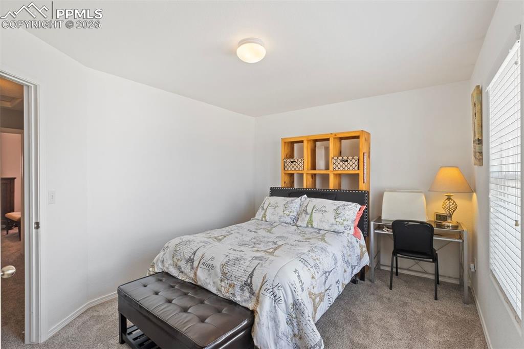Image 16 of 22: Bedroom