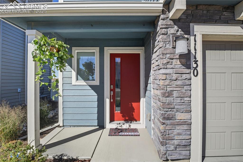 Image 2 of 31: Entry