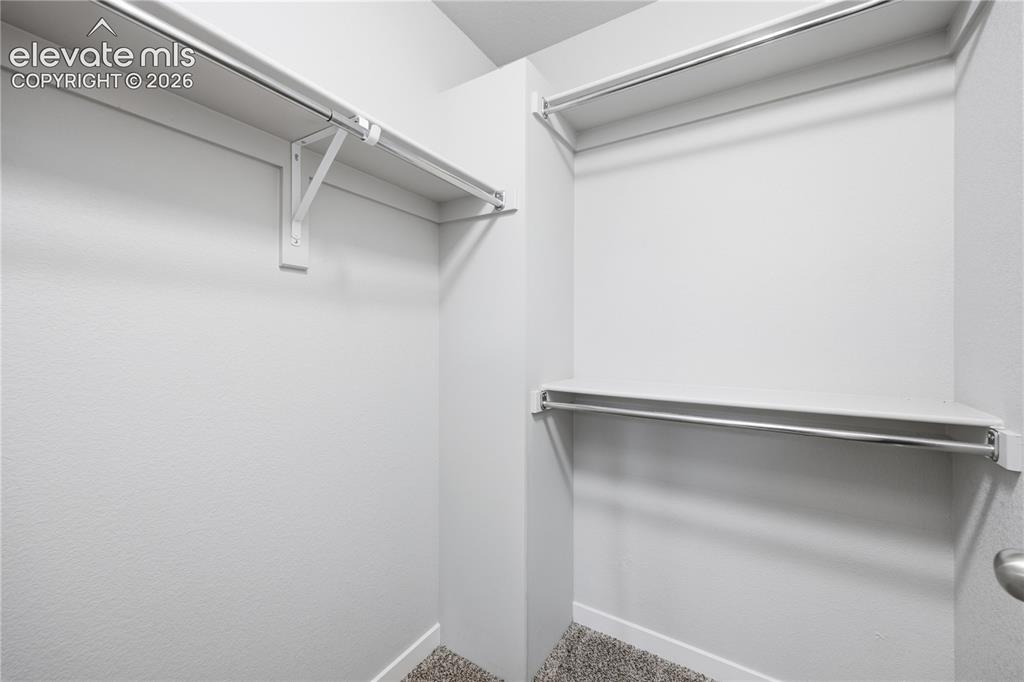 Image 21 of 30: Closet