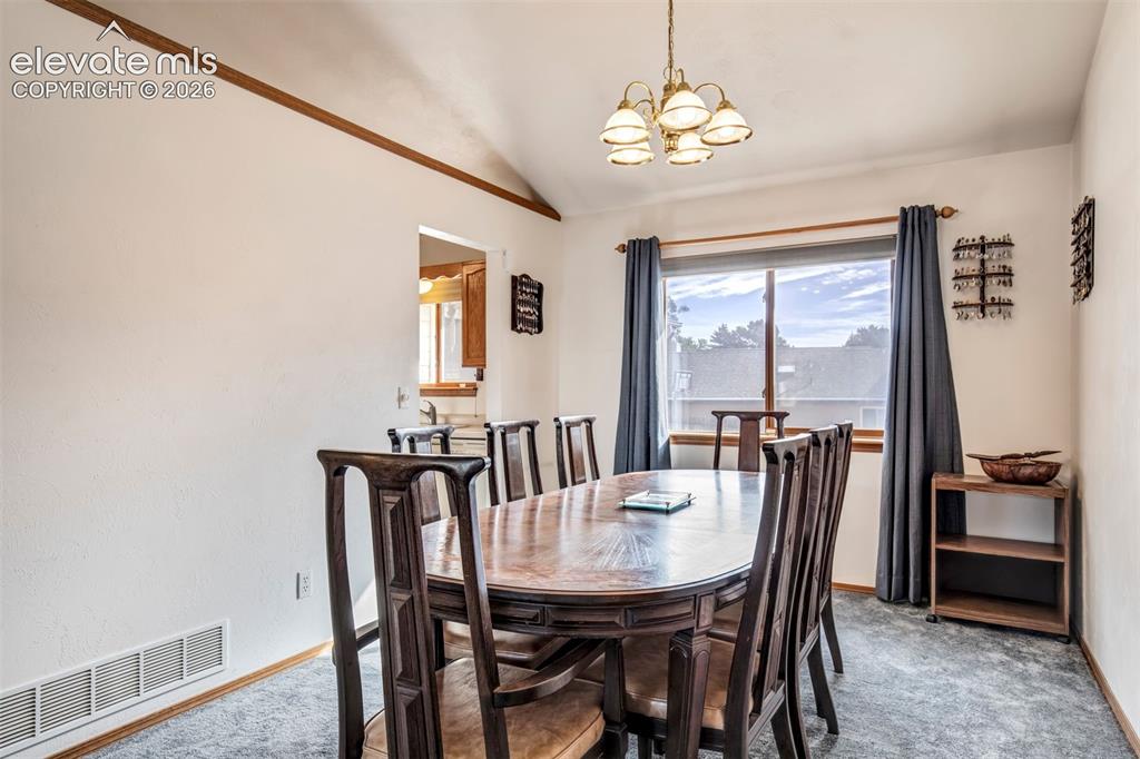 Image 11 of 47: Dining Area