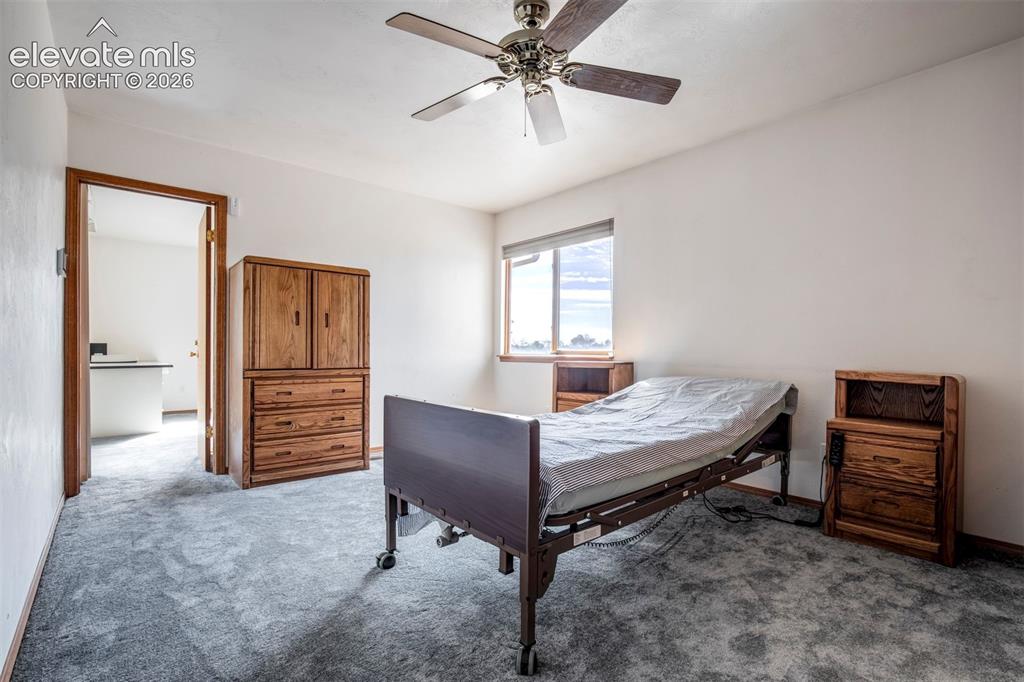 Image 19 of 47: Master Bedroom
