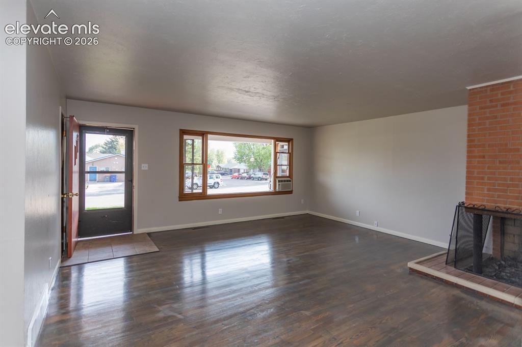 Image 8 of 33: Living Room