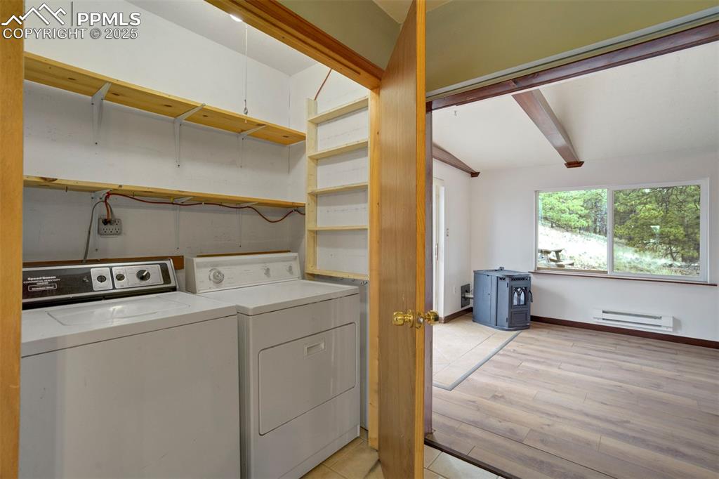 Image 18 of 50: Laundry