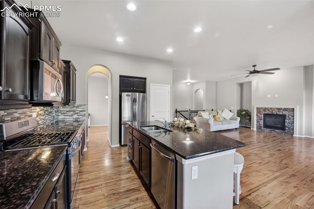 Image 13 of 50: No Description Available