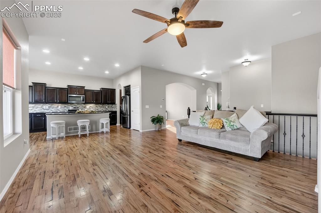 Image 16 of 50: No Description Available