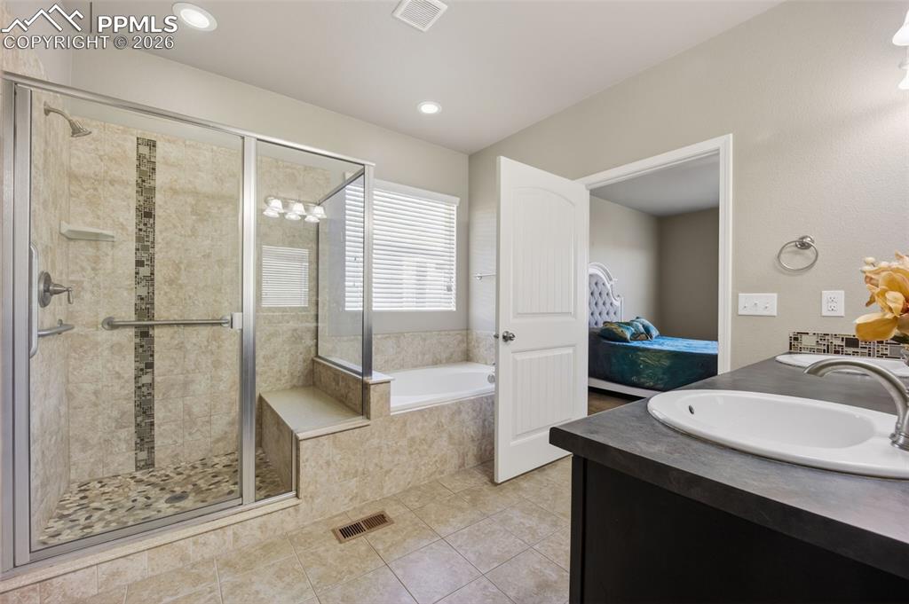 Image 25 of 50: No Description Available