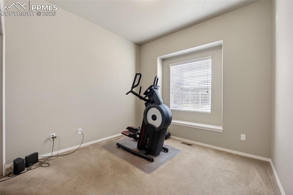 Image 28 of 50: Bedroom