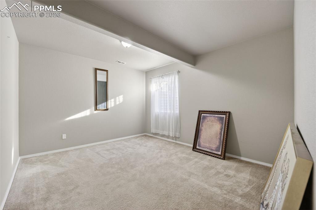 Image 37 of 50: Bedroom