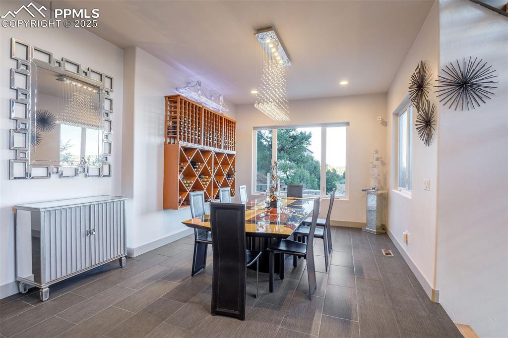 Image 7 of 48: Dining Area