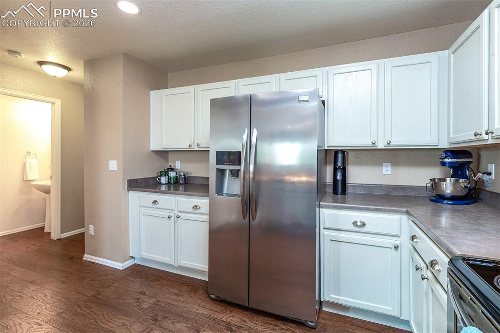 Image 10 of 36: Kitchen