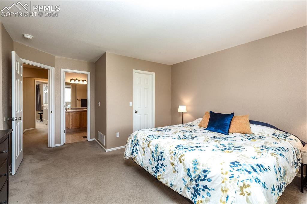 Image 13 of 36: Bedroom