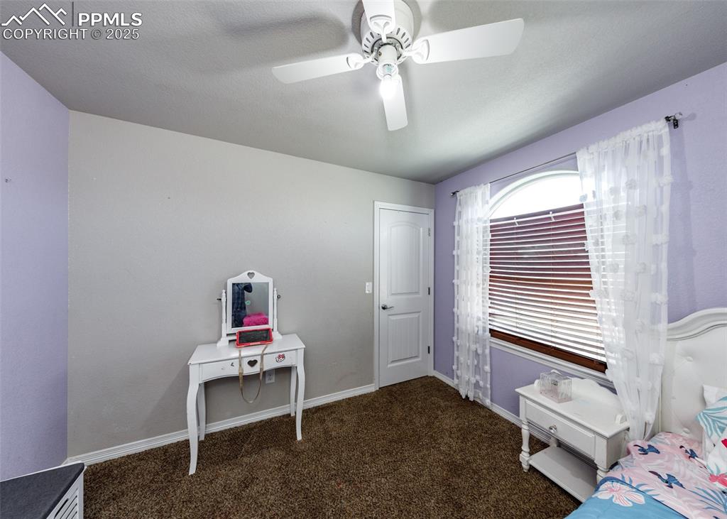 Image 23 of 37: Bedroom