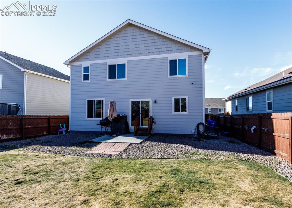 Image 33 of 37: Back of Structure