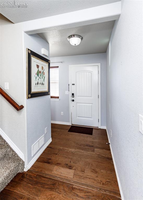 Image 4 of 37: Entry