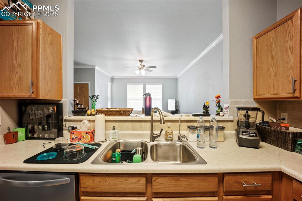 Image 10 of 36: Kitchen