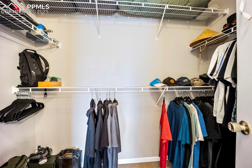 Image 16 of 36: Closet