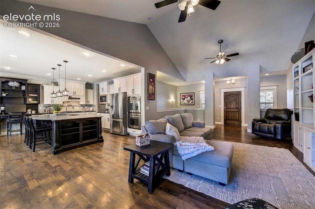 Image 13 of 44: Family Room