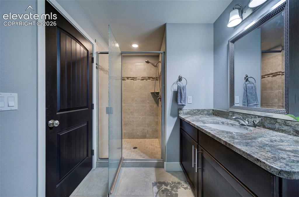 Image 31 of 44: 5th bathroom
