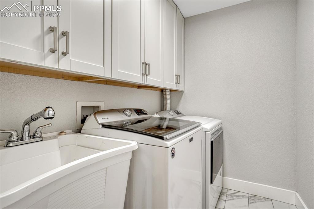 Image 20 of 37: Laundry