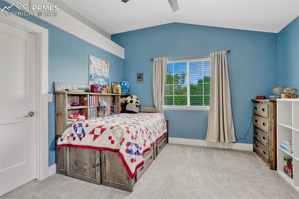 Image 27 of 37: Bedroom