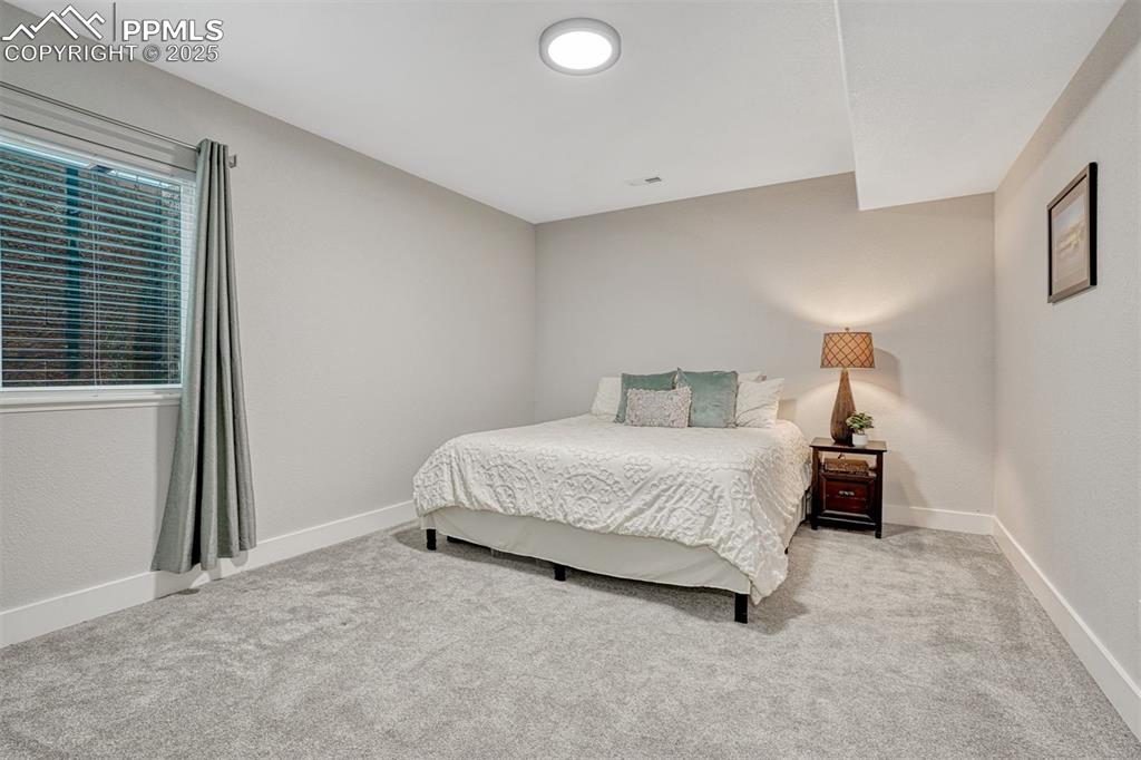 Image 28 of 37: Bedroom