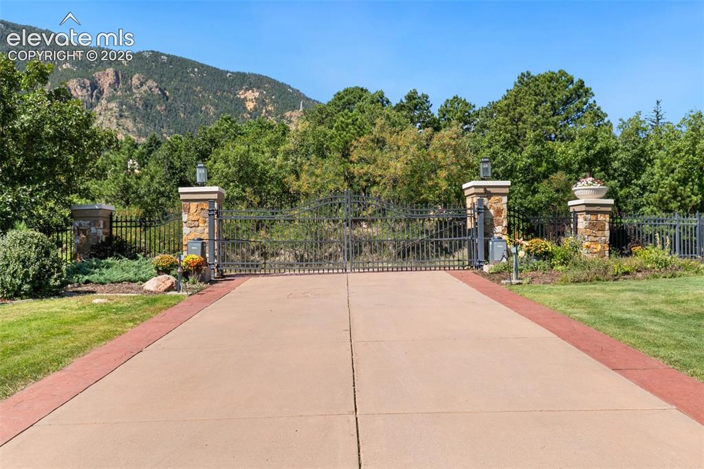 Image 41 of 50: Front Secuirty Gate
