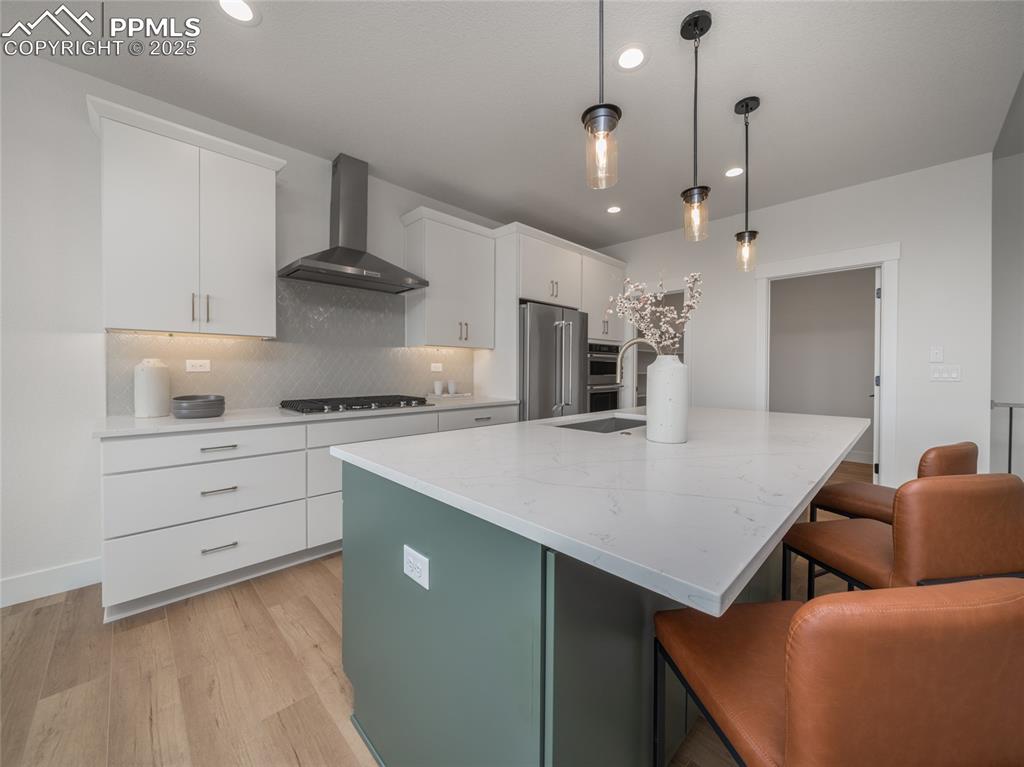 Image 8 of 31: Kitchen