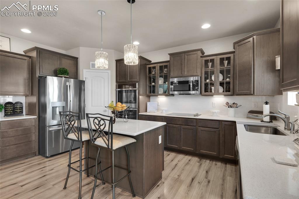 Image 11 of 39: Kitchen