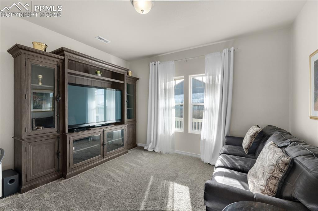 Image 15 of 39: Office