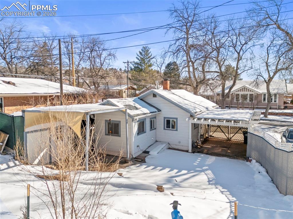 Image 23 of 33: Back of Structure