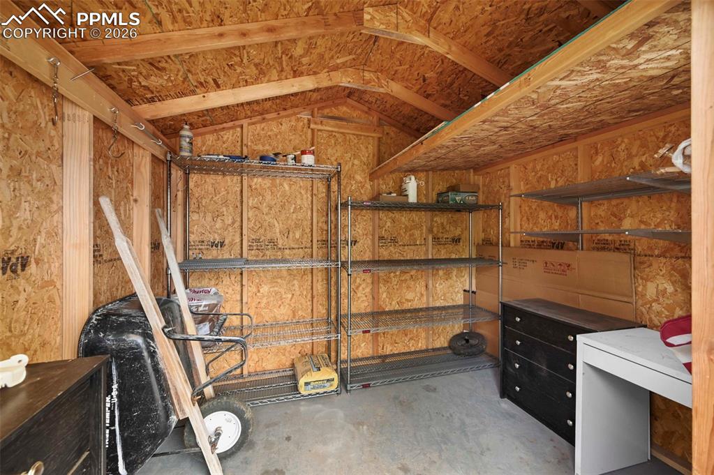 Image 25 of 33: Storage