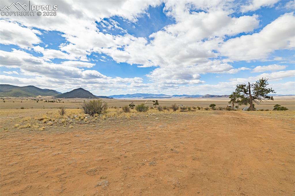 Image 16 of 18: View