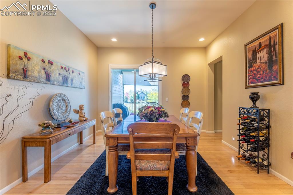 Image 12 of 41: Dining Area