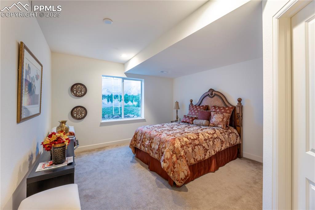 Image 24 of 41: Bedroom