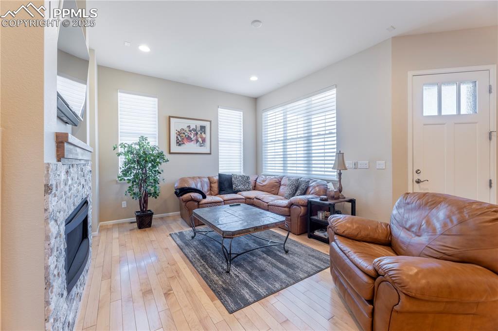 Image 5 of 41: Living Room