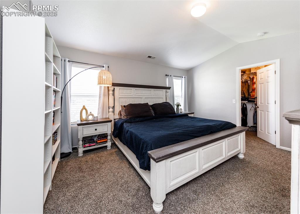 Image 15 of 28: Bedroom