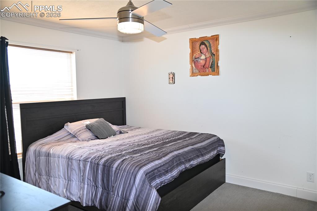 Image 25 of 50: Bedroom