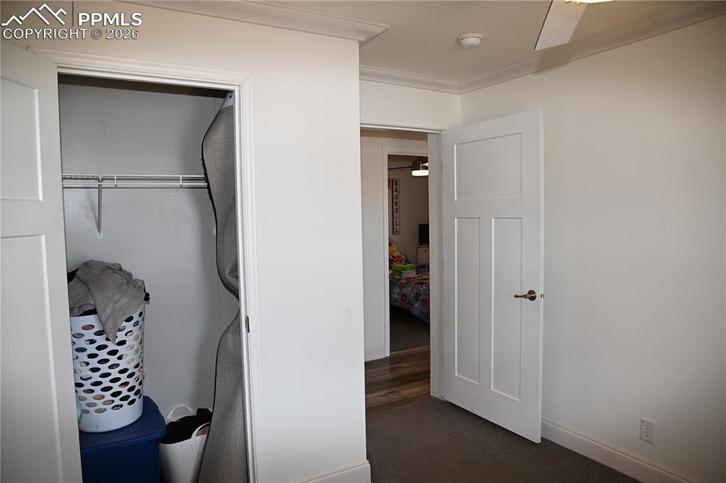 Image 36 of 50: Closet