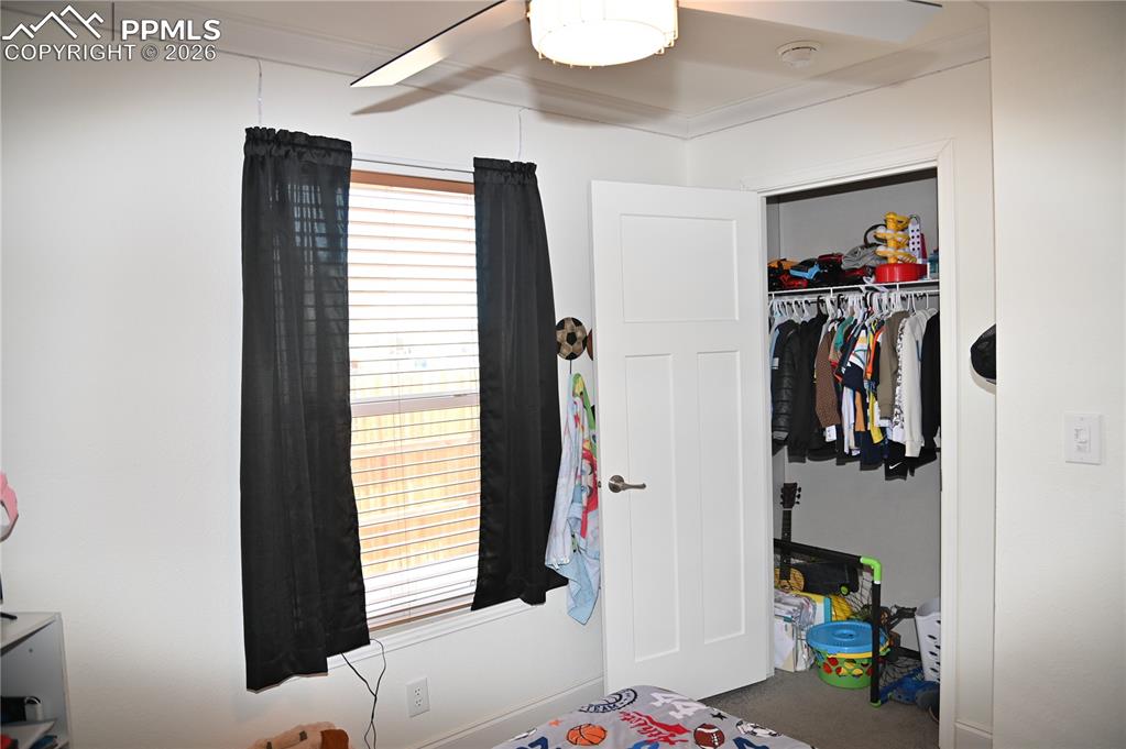 Image 39 of 50: Bedroom