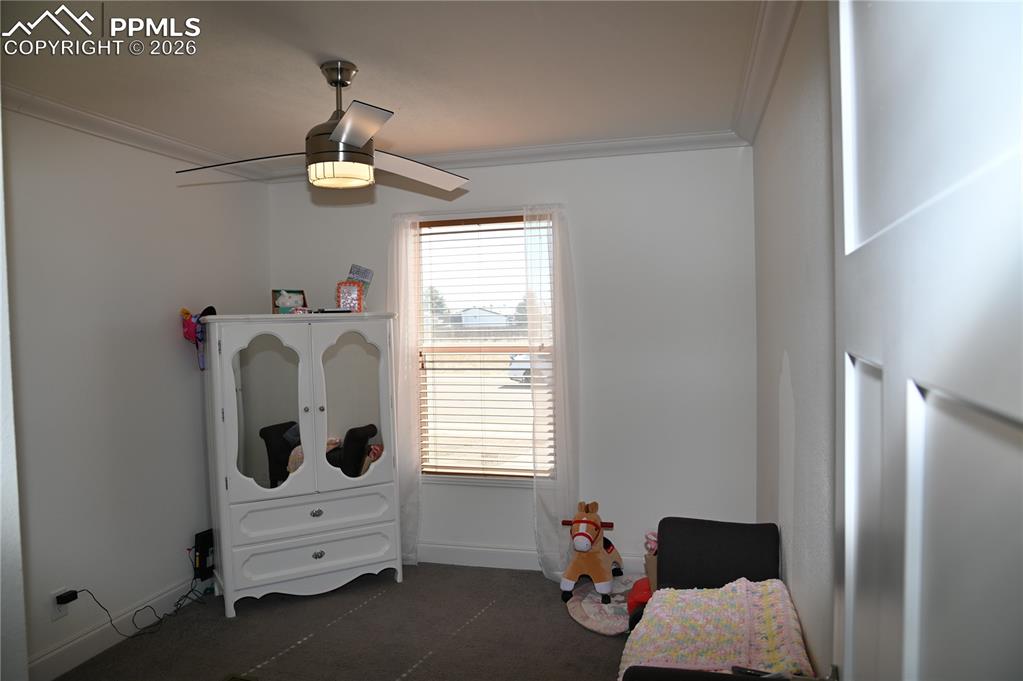 Image 40 of 50: Bedroom