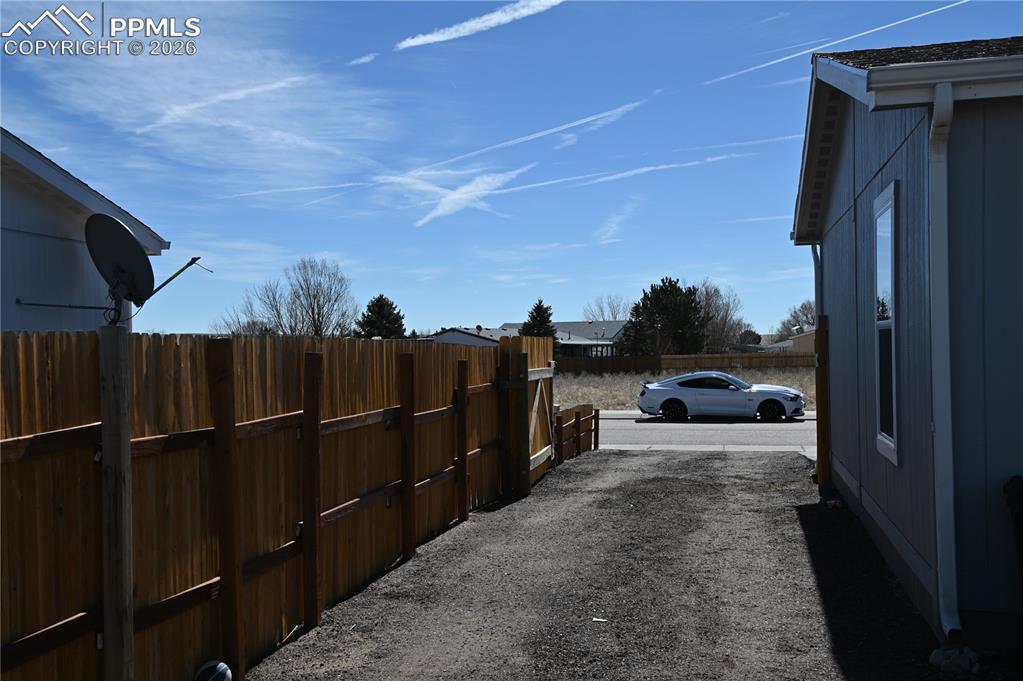 Image 50 of 50: Yard