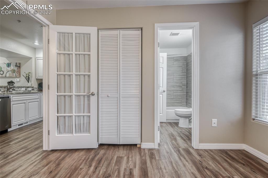 Listing 6889306, Image 14 of 43