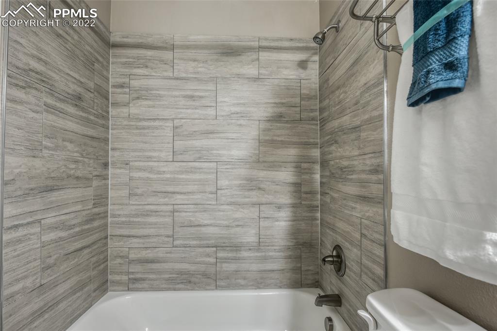 Listing 6889306, Image 41 of 43