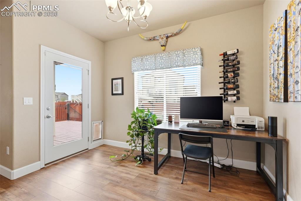 Image 17 of 48: Office