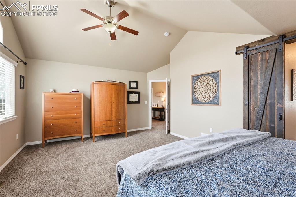 Image 21 of 48: Bedroom