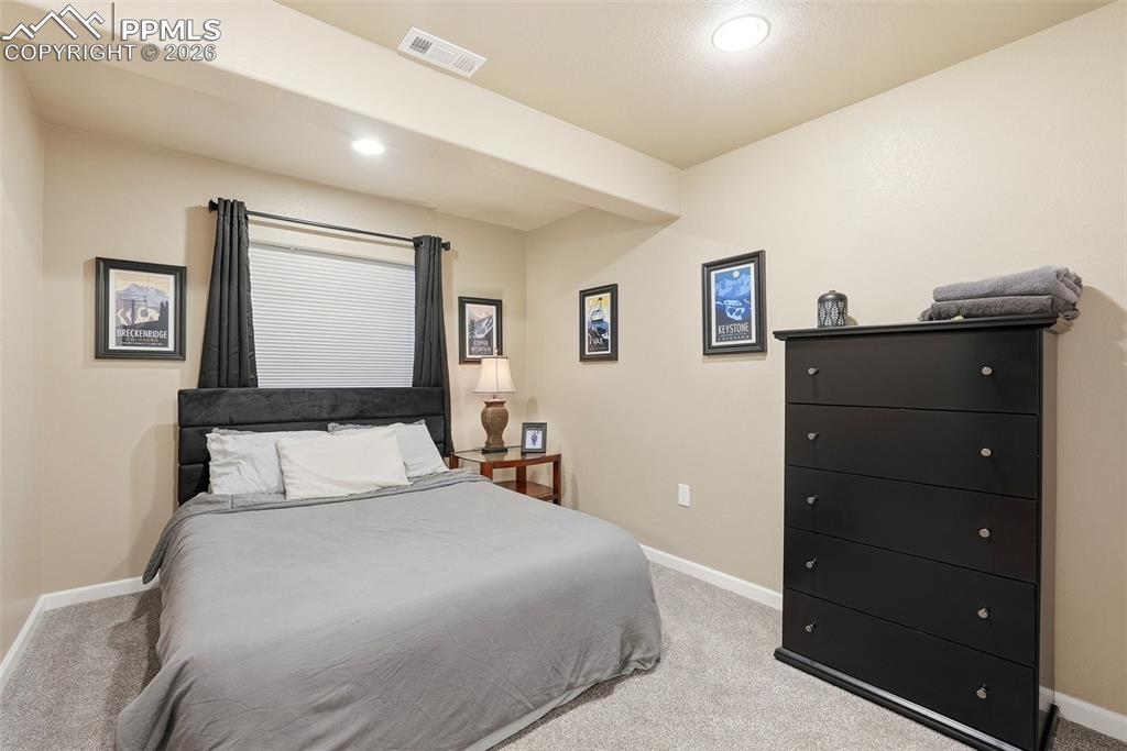 Image 39 of 48: Bedroom