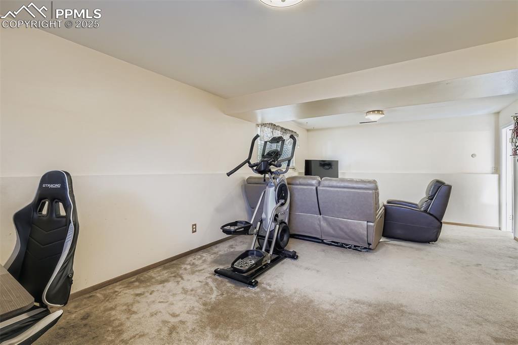 Image 18 of 26: Family Room