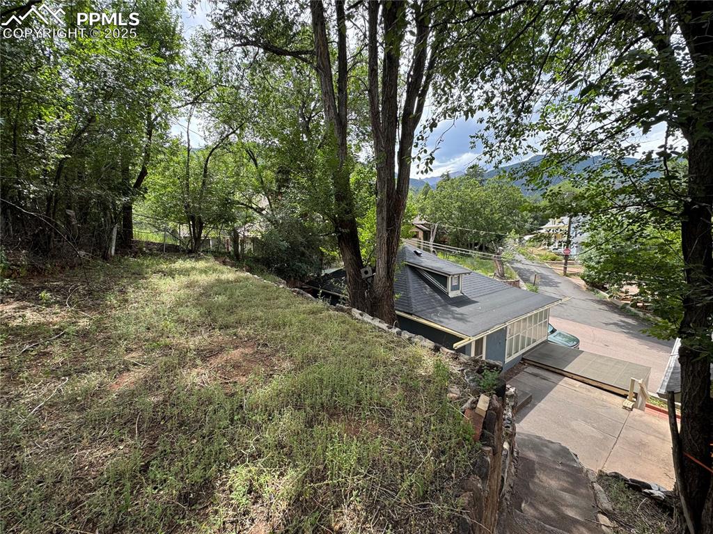 Image 14 of 16: Terraced Rear Yard